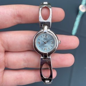 Faded Glory Quartz Silver Watch ( Needs Replacement Battery)